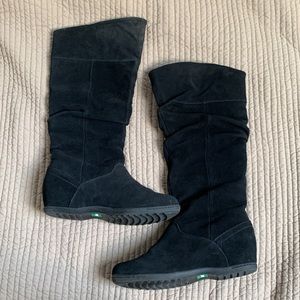 Cougar Women's Black Waterproof Suede Boots, 7M